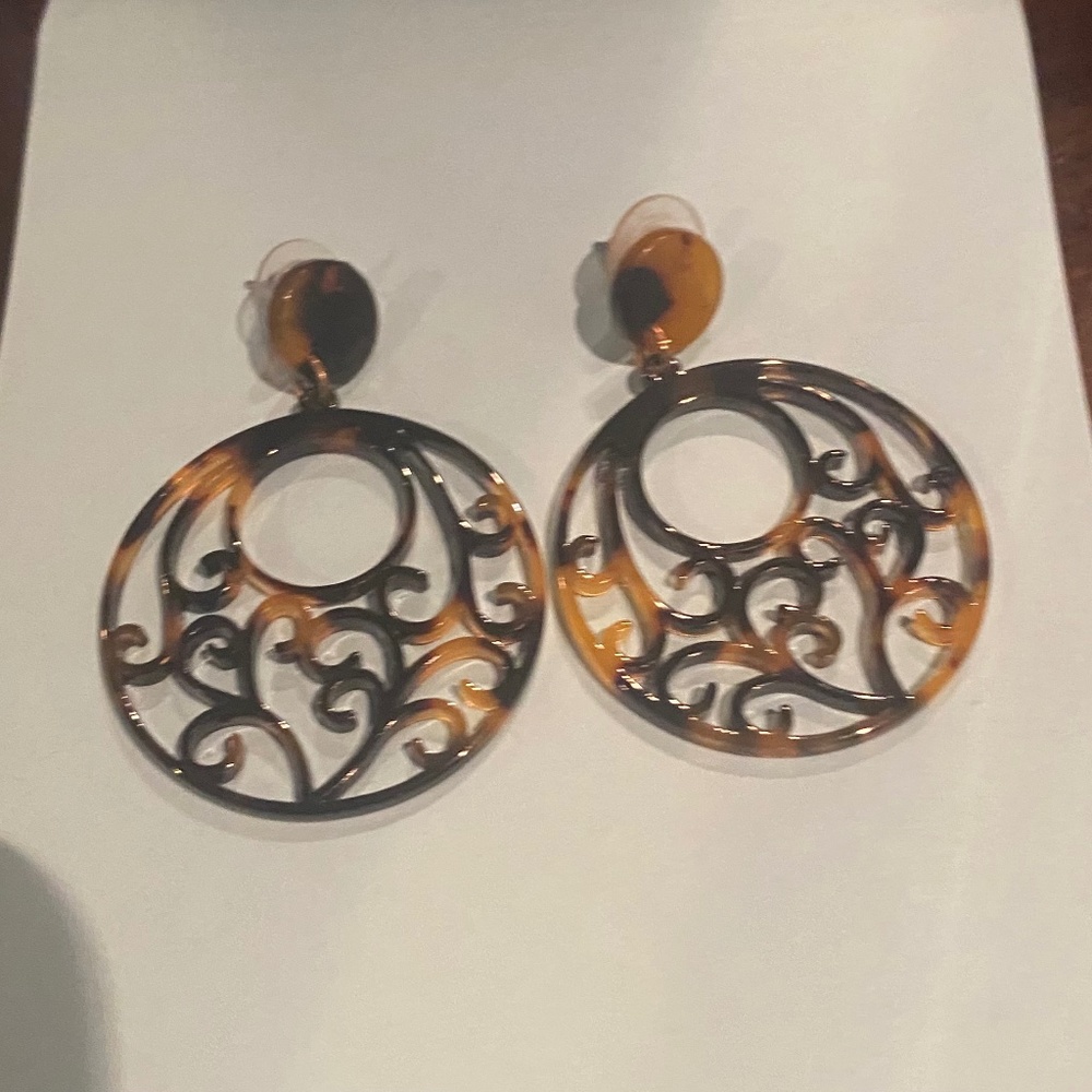 Tortoise Filigree Earrings